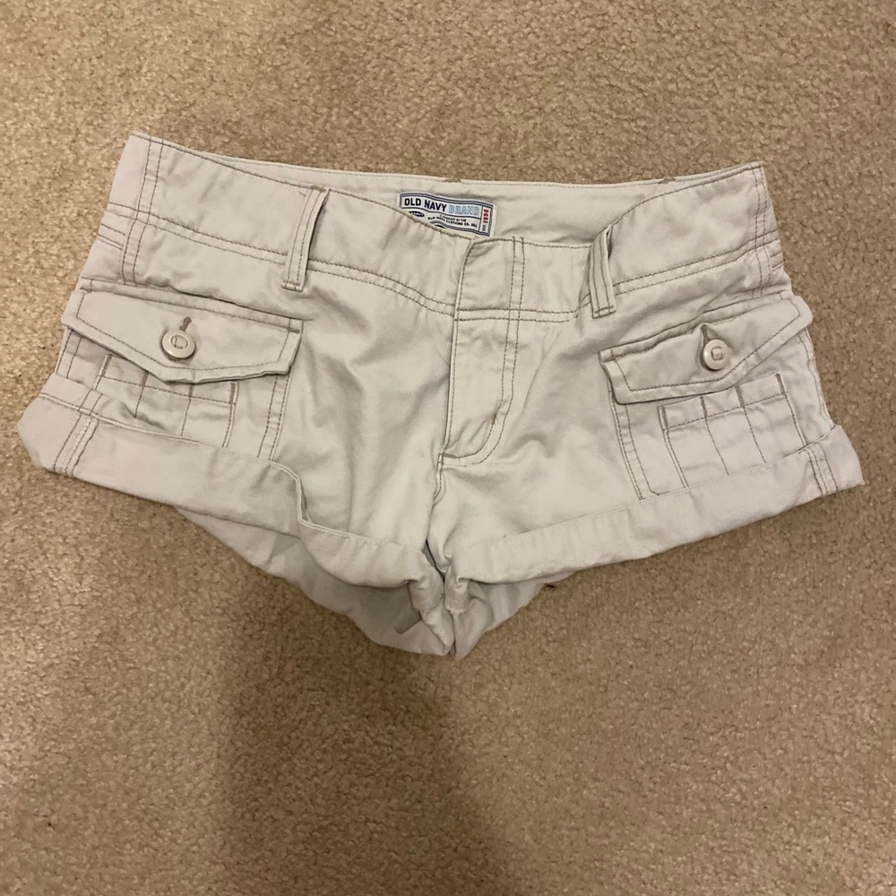 Old navy size 4 beige shorts